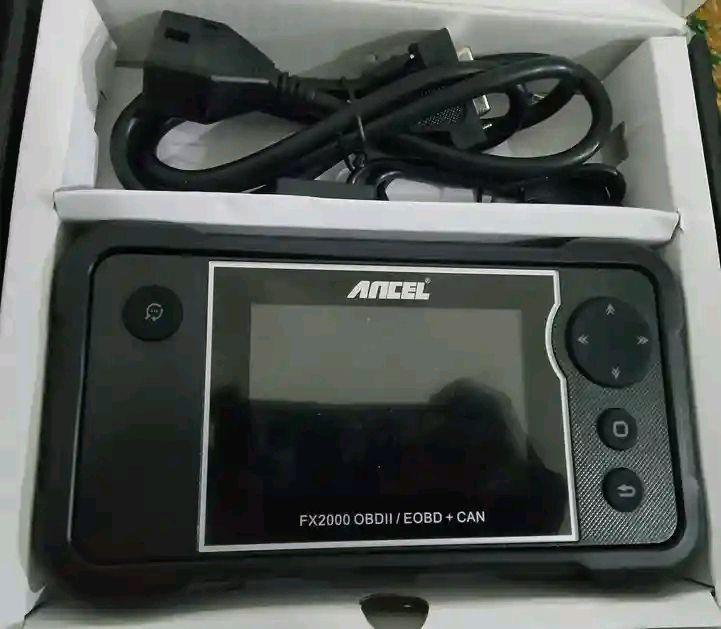 جهاز ANCEL FX2000 OBDII/EOBD+CAN هو أداة تشخيص سيارات احترافية. 
الوظائف الأساسية:
يدعم جميع أوضاع اختبار OBD II العشرة، بما في ذلك قراءة ومسح رموز الأعطال، واختبار مستشعر الأكسجين، واختبار نظام EVAP. 
تشخيص الأنظمة الرئيسية:
قادر على تشخيص أربعة أنظمة رئيسية في المركبات: المحرك، ناقل الحركة، نظام الفرامل المانعة للانغلاق (ABS)، ونظام الوسائد الهوائية (SRS). 
التوافق:
يعمل مع مجموعة واسعة من المركبات، بما في ذلك معظم السيارات الأمريكية
سعر ٨٠ الف


**إذا كنت صاحب هذا الإعلان وتريد حذفه لأي سبب، رجاءا أرسل رسالة إلى الدعم الفني**