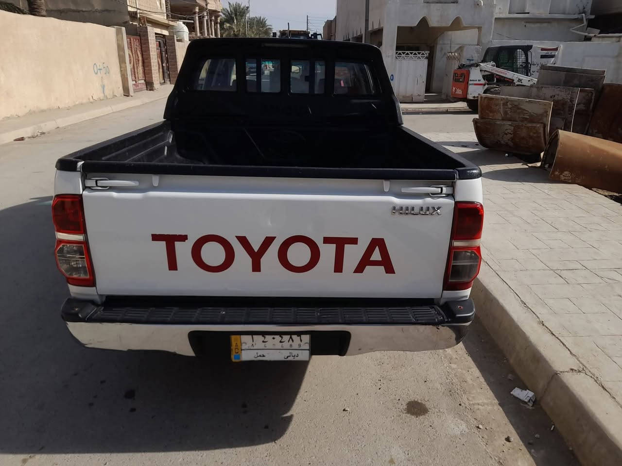 سلام عليكم بيكم تيوته مديل 2014 رقم ديالى ألماني شرط التحويل سنويه نافذه شاصي 12 كير اوتوماتيك مكينه لا صرف ولا بخار السياره بيها قطعتين بدون داخل بيع او مراوس سعر السياره 187 ورقه العنوان ديالى رقم كنعان رقم الهاتف *********** مكلف بالنشر
