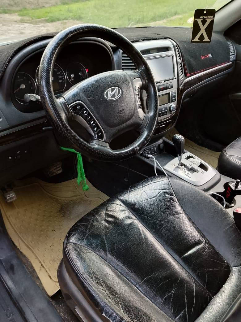 السلام عليكم سيارة سنتافي 2012 فول مواصفات مكينه وكثير حداديه خير من الله كاز حصة جميع المحافظات سنويه ورقم ابوالخط متوم شمالي شرط حاسبه سياره جاهزه وحلوه السعر 55وبيه مجال الطيبين ***********
