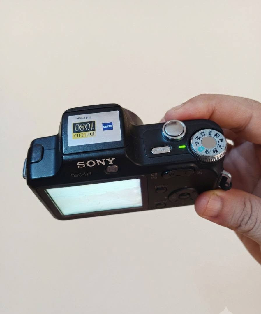 Sony Cyber-shot DSC-H3 
للبيع كامرة ديجيتال سوني نظافة عالية مع ملحقاتها


**إذا كنت صاحب هذا الإعلان وتريد حذفه لأي سبب، رجاءا أرسل رسالة إلى الدعم الفني**