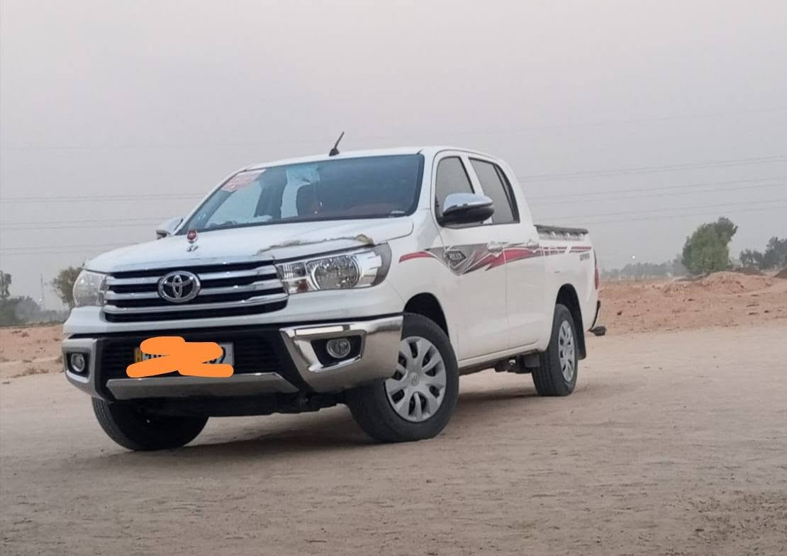 سلام عليكم سياره ساز كير عادي باب اول مكفوله كفاله عام شرط سونار ماشيه 43 الف  السعر 220 وبيها مجال ***********
