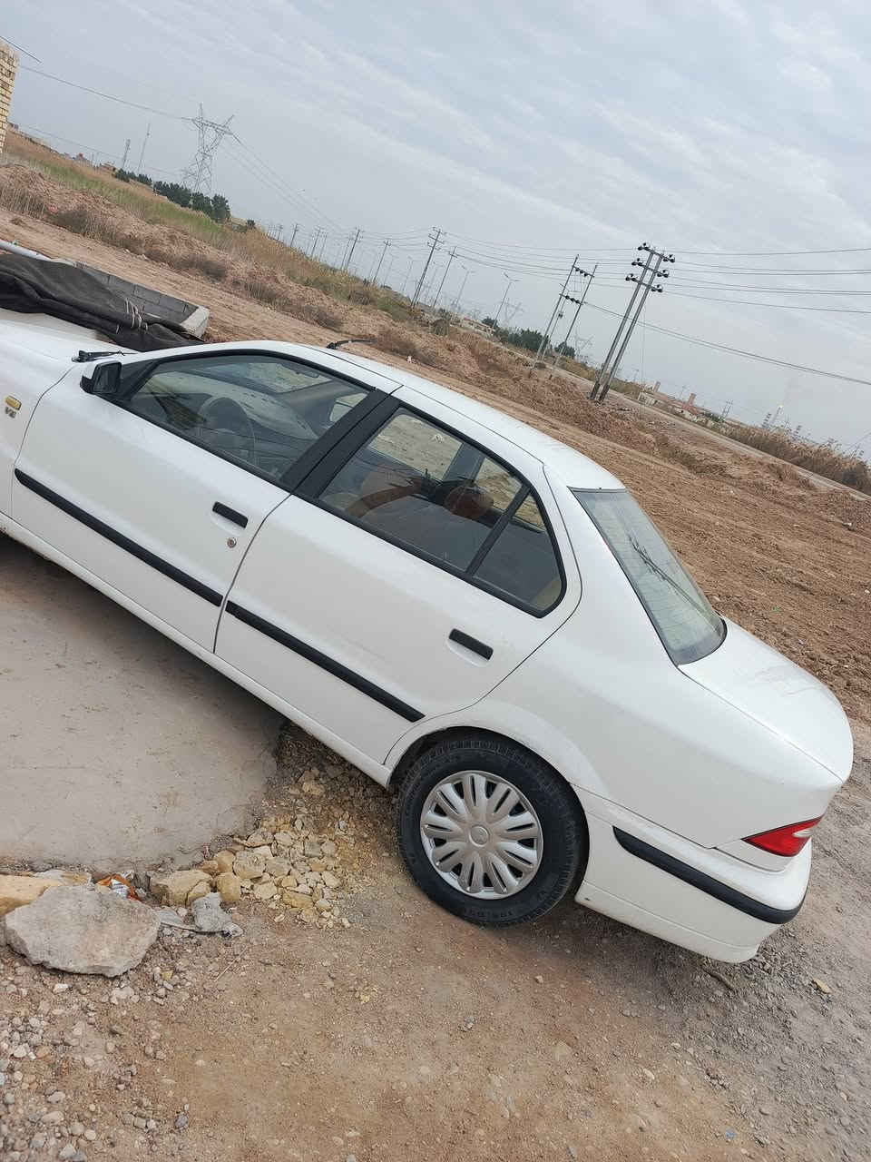 سمند للبيع مكفول سنويه جديدة موديل 13الشراي يتصل السعر 50 وبيعه مجال قليل***********
