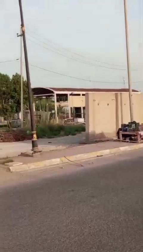 توجد قطع اراضي للبيع مساحات 200 و300و 400 متر مكان حلو ومميز خلف المستشفى الحسين التعليمي وباسعار مناسبه قريبه على التقاطع اربع سيدات زراعي للاستفسار الاتصال على الرقم التالي ***********
