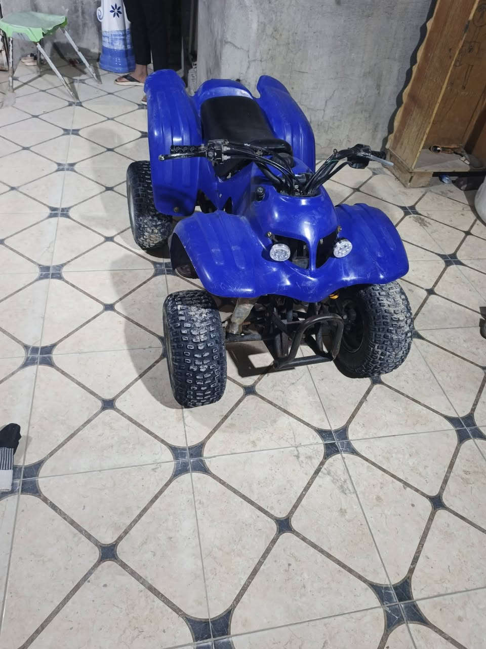 السلام عليكم باقي للبيع كرتون كلش حلو مكينه ياباني هندر وسلف ياكل القاع اكل تايراته اربعه جدد دبلات ورا وقدام جدد شوفه عينك هاي الصور ماكينه ناعمه جديده سعر 650 وبي مجال قليل حق الجيه بس مكاني بصره الزبير***********
