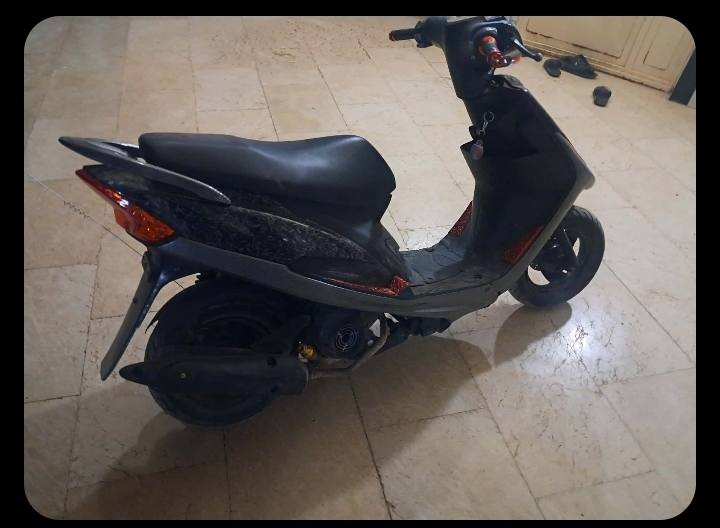 سلام عليكم ماكس عدله للبيع بوشه 49 مجفته مره وحده غراض اصليه وبيه غراض تزويد بسيط من
صالنصه رياضية FM
 كفرات ختم واحد جددد
يدات بريك امامي خلفي 
قبق عمبار 
مثل ما موضح بل صور واحله من صور بعد رايده ب 550 وبيه مجال راسني خاص وهذا رقمي بي واتساب ***********
