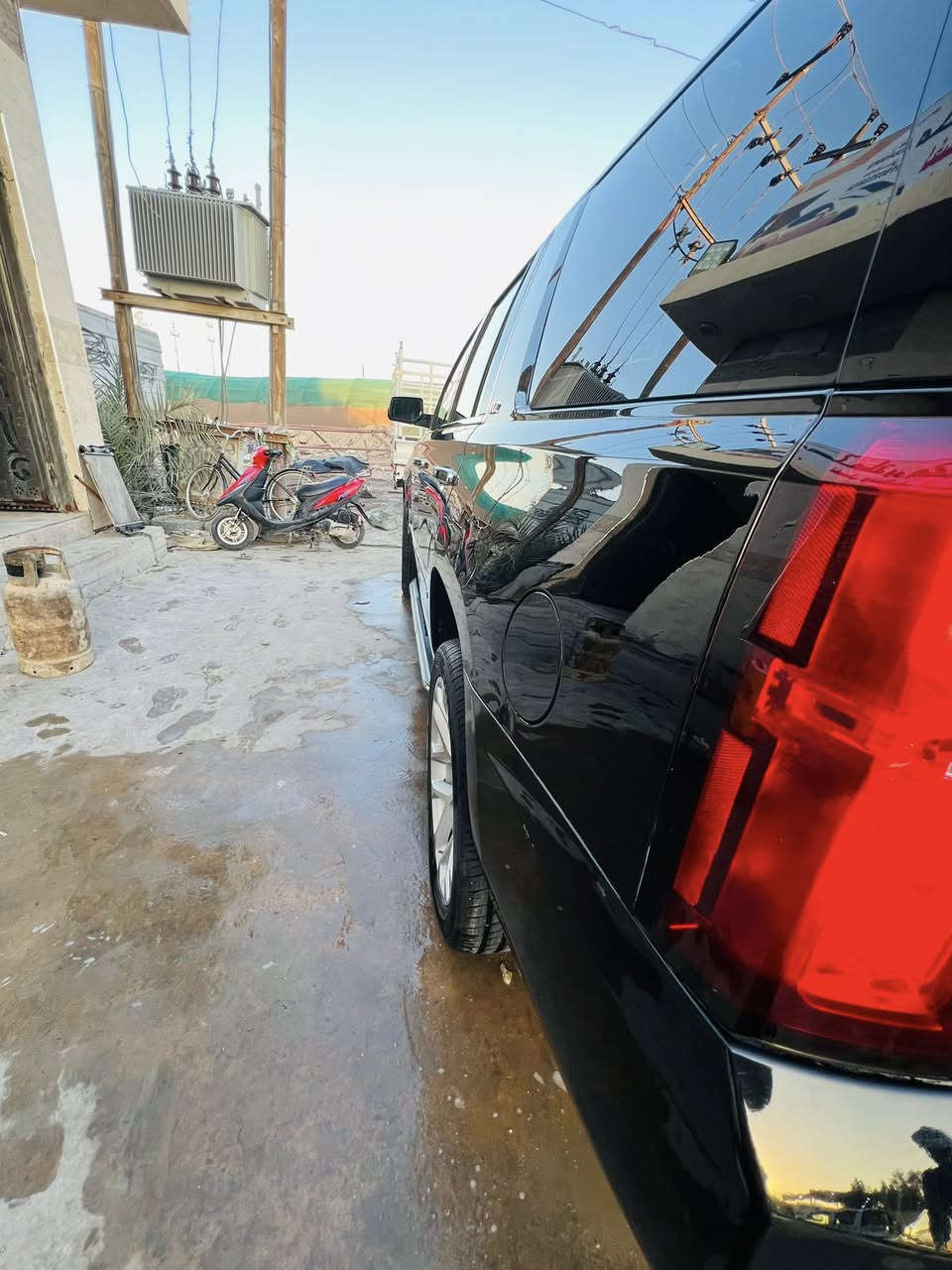 تاهو خليجي وكالة المنصور موديل 2016المواصفات LTZ فول
رقم  بغداد  هزة جديده تحويل ثاني يوم 
مواصفات السيارة 
كشنات كهرباء 
رادار أمام خلفي جانبي 
خمسة بصمات 
شاشة بلقماره
حساسات أمامي خلفي
تحديد مسار 
تحكمات استيرن
كامرأة خلفية 
تشغيل عن بعد
ابل كاربلي 
جنطه كهرباء
فتحت سقف
سماعات Bose
ستيرن كهرباء
كشنات تدفئه +تبريد + كهرباء دواخل كشنات قرميدي 
كشن ذاكره 
السعر 350 
  *********** للاتصال أو واتساب سونار موجود
