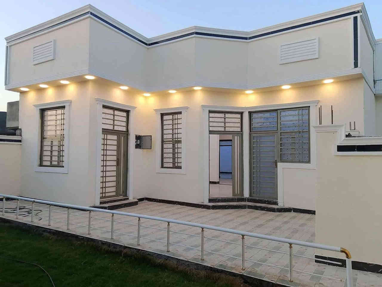 #اسعد_الله_اوقاتكم_بكل_خير⁉️👋🏼

دار سكن للبيع بناء 2025

#المساحه 270 متر 👍 

#جنس_العقار :: طابو ملك صرف زراعي باسم عراقي سند 25 

#العنوان :: البصره أبي الخصيب ابو كوصره ثالث عن شارع ابو كوصره رئيسي
#يحتوي البيت على ثلاث ٣ غرف منام كبار
و ديوان
و مطبخ و صاله
و مناور عدد 2
و صحيات داخلي وخارجي  و كراج سياره وحديقه 

#البيت جاهز من كلشي تستلم البيت عنده المكاتبه
كامل من مقطوره و كيزر و ماطور
جيب اثاثك و اكعد
و الف عافيه الي ياخذه

جميع الخدمات متوفره ماء كهرباء ومدارس 
#السعر (( 120 مليون  وبي مجال 
#للاستفسار الاتصال على الهاتف 📳📞
📳*********** البصرة, العراق
