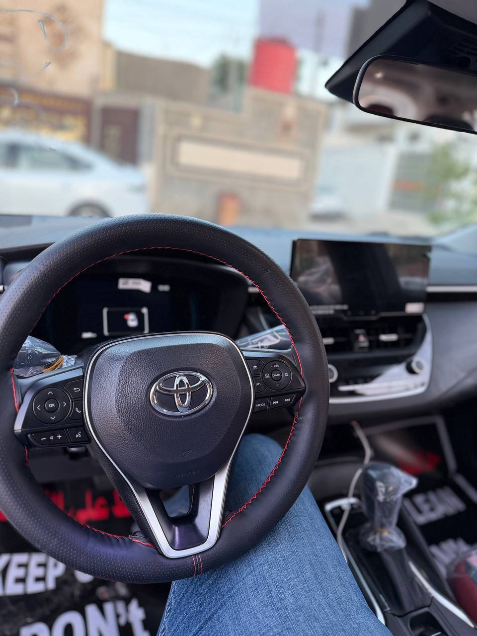 السلام عليكم
كورلا موديل 2025 مكفول كفاله عامه زيرو ماشيه الف ونص ع وضعيت الشركه كشن كهربائي داخل احمر
***********
