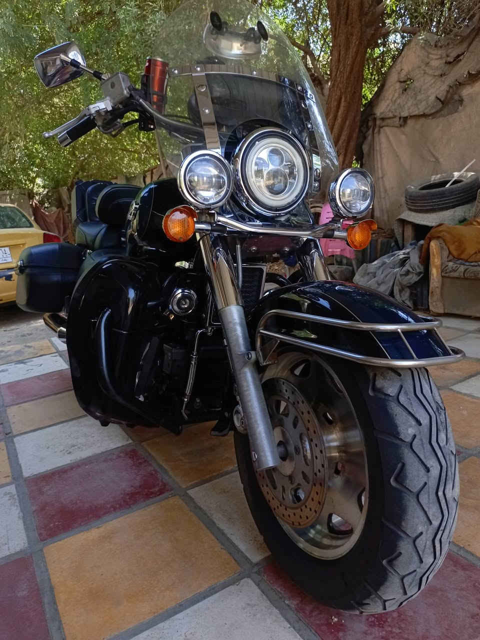 السلام عليكم
سازوكي انترودر 1500cc رقم بغداد انكليزي لوحتين بسمي 

Suzuki Introder VL1500LC أعلى فئة بالسازوكي 

الدراجة مزاد اليابان وعليه ادامة كاملة من اليابان وليبلاته موجودة وصور مزاده موجودة لا حادث ولا صبغ ولارصعة ولا فتح ولا تبديل مكفولة من التاير للتاير اني ماخذه رمبة محد غيري جانيه على ايدي كله على وضع الوكالة الدراجة هذا الموديل والون يجي مسستم من الشركة جامة وبلاجكتورات ودكم اضائة ديتونا وتجوة وسيباية ودوس عراض منضومة راديتر وتبريد دهن 

لاضافات لعليه منضومة زنون هالي ديفيدسون سستم صوت بلي اصلي قاعدة تلفون وقاعدة مطارة كت درع وجكمجات هالي ديفيدسون رود كنك اصلي بدون تحوير شفقات اشاير وتجوة سايق اصلية جنط VTX مع القواعد ام القفل كروزر سرعة جلكان ترحال 

الدراجة ماشية .42 . حقيقي عدتها لاصلية وياه 

مواصفات الدراجة متعة بالقيادة والسفر وهواي مواصفات مذكرته ما اريد اطول تكدرون اتبحثون عليه VL1500 LC

السعر 65.بيع فقط 
مكاني بابل 
***********

 الدراجة كلش متعوب عليه وليشوفه غالية عليه انشاء الله ياخذ اغاته وايصلي على الحبيب المصطفى ويعبر المنشور

تحياتي
