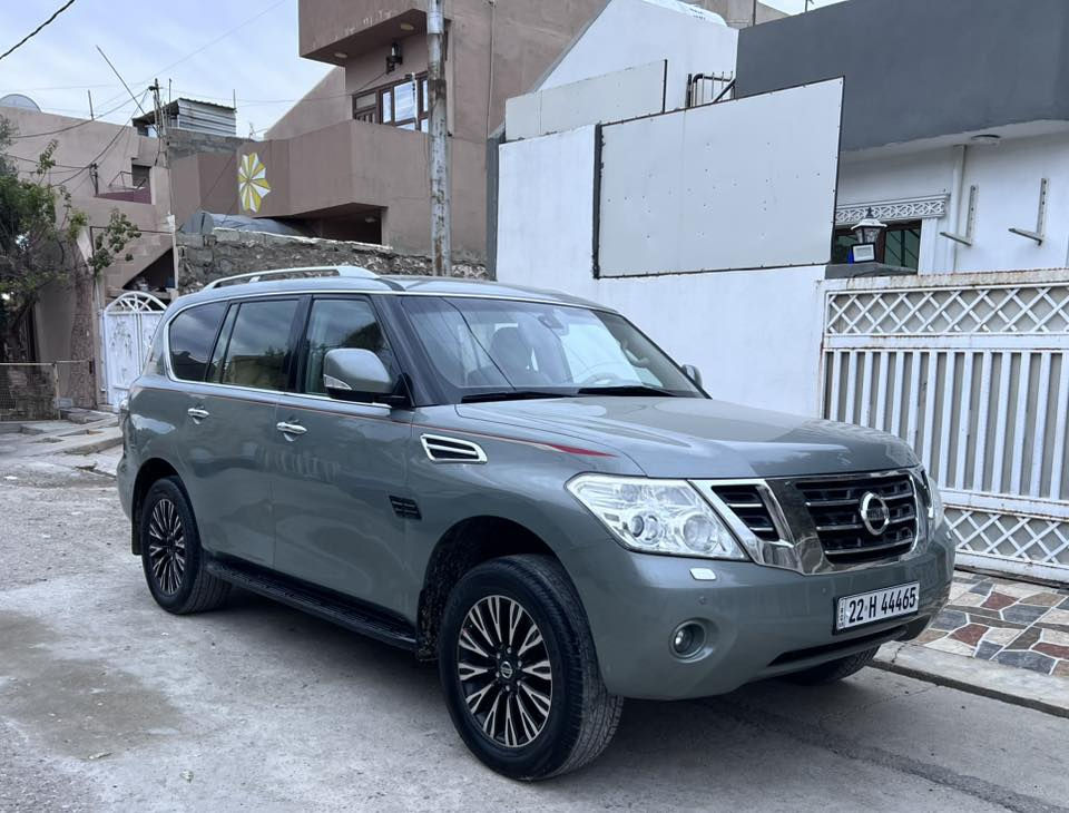 بترول خليجي 2012
لون راقي الأخضر زيتونى
محرك مرغوب  SE
بدون صبغ وحادث كلين تايتل
كير ومحرك بشرط ما مفتوح
رقم وسنويه جديد وبأسمى 
سعر ٢٤٥
***********
***********
