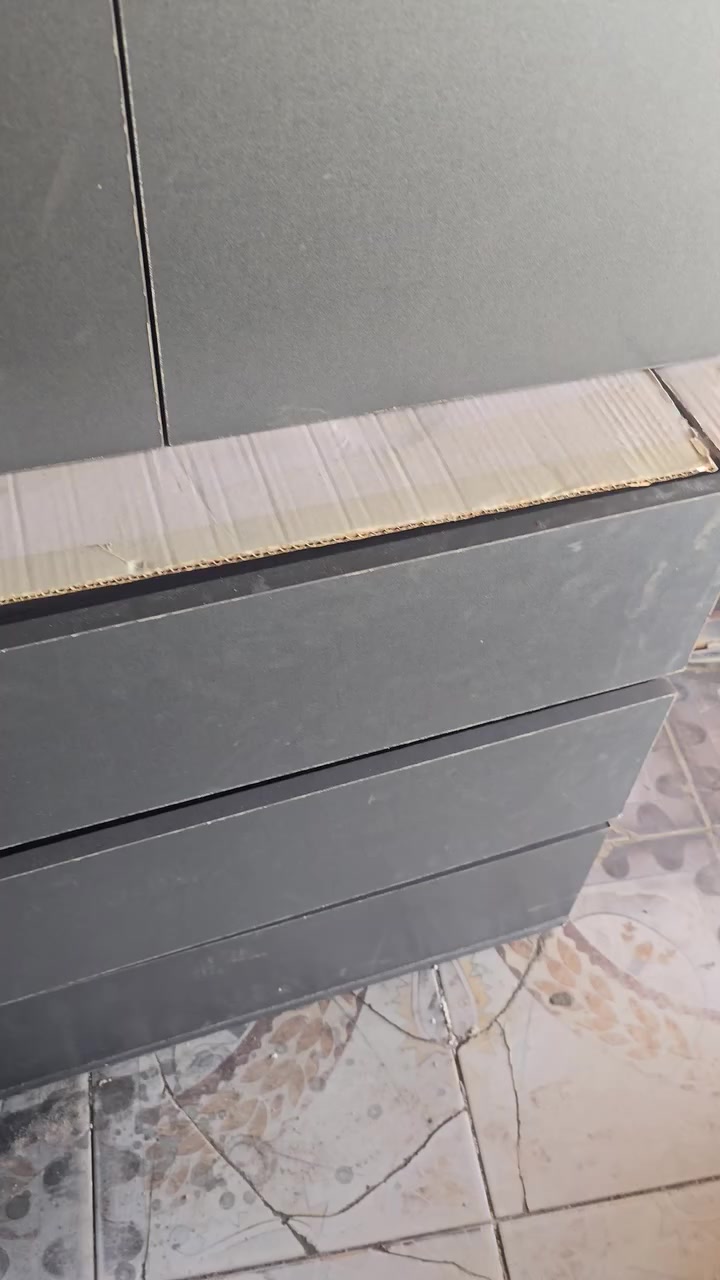 من رخصه الأدمن كاونتر ان دي اف اربع قطع نيلي ت٣امتار اونص+فلونكه  سعره ٤٠٠الف الشراي يتصل *********** ***********
