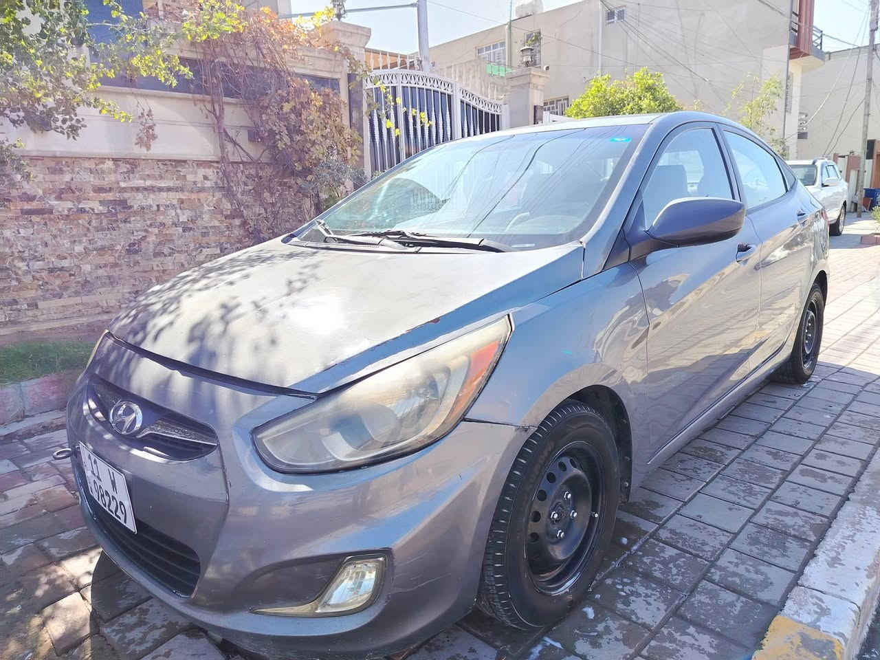 اكسنت ٢٠١٤ كندي بيها صبغ بنيد وجاملغ سيارة باسمي سعر ٨٥ مكاني البنوك شارع المدارس ***********
