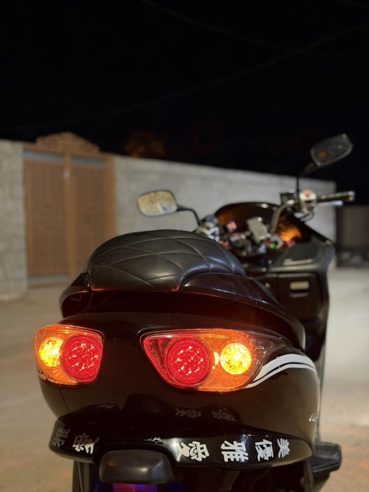 السلام عليكم
بسم اللّٰه الرحمن الرحيم
هوندى فورزه 0/9 كرستل
7كير 4 تحويلات
ستان مبايل+مري بلادي
+ام بي ثري بلادي يعله وينصى ويا سكليتر
+عده الاصليه مال دراجه ٤
وياله ذهبي
دبلات ذهبيه رياضي
بصمتين+ سويج طوارء ا
لايتات ثلجي زنون •
كفرات قطره صبغ وتكحيل مابيهه نضافه 100 100
كير ومكينه كفاله 100
ماشيه 13الف+وجه بومه وجهه لبلادي
اتصال***********
