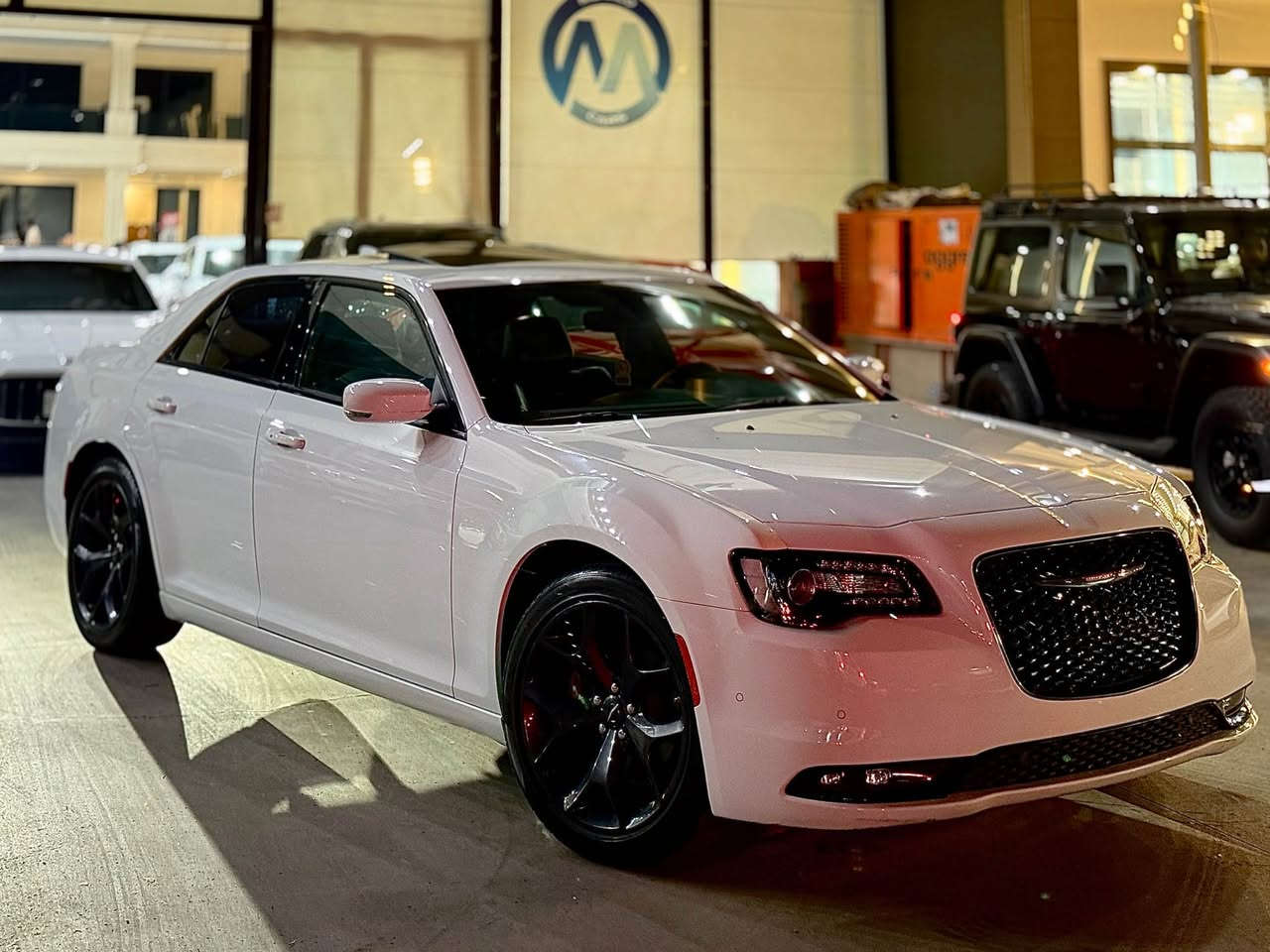 كرايسلـر اوبامـا Chrysler S300
• موديل: 2023 
• ماشية: 6 الف ميل فقط
• السيارة (كاتي) تترقم شمالي

امريكي جاملغ خلفي صبغ وباب مبدل بلادي نفس اللون يعني قطعة صبغ فقط بدون دواخل

جديدة كلش بحالة الباقي الوكالة كفالة

المواصـفــات
• بانـورامـــا
• شاشة كاربلـي
• رادار جانبي وخلفـي
• نقطة عمياء بالمري
• مري قـلاب
• كشنات جلـد اسود S
• كشنات هيتر • مري هيتـر
• اشاير بالمـري
• حساسات امامي خلفـي
• سستم سماعات البايـن
• دمام صوت بالصنـدوك

سعر: 295$
العنوان: اربيل - للاستفسار
اتصال - واتساب: *********** أربيل, العراق
