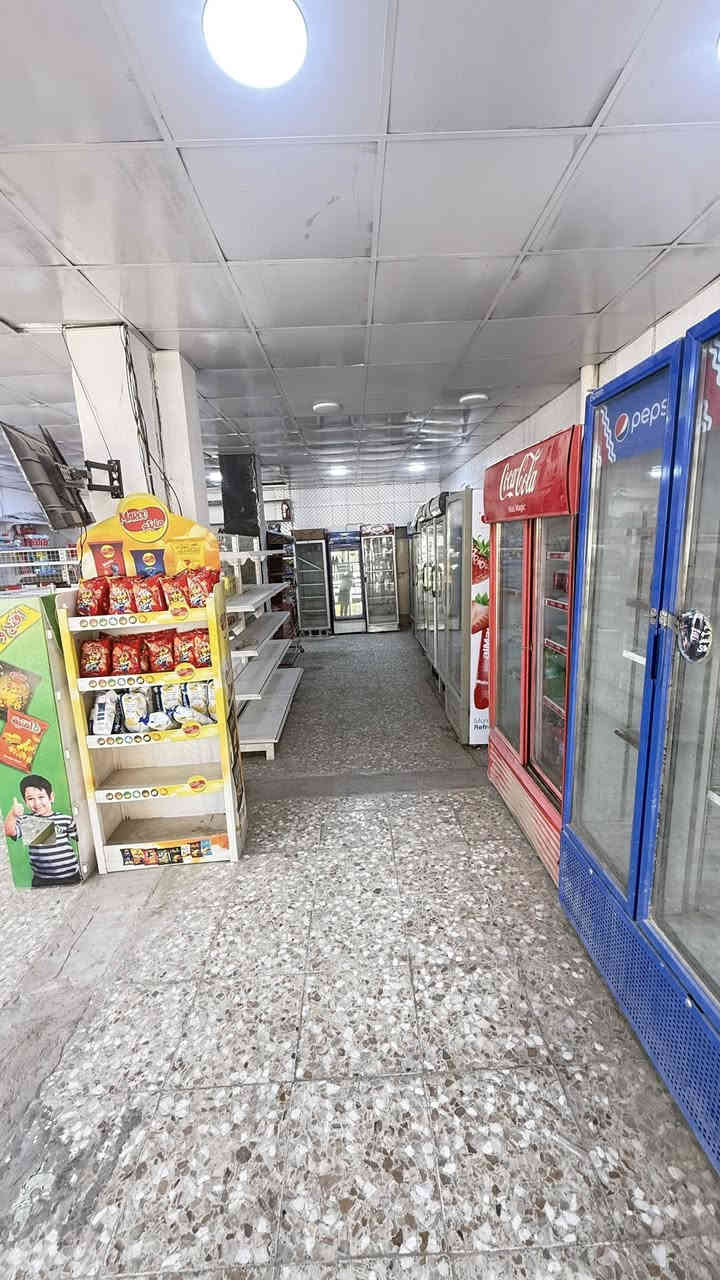 سلام عليكم 
أسواق للبيع  (سبب عدم تفرغ ) 
محتويات 
8 عوارض عموديه +4 تابع للشركات 
2 عوارض سطحيه + 1 تابعه لشركه 
سفينه عدد 3 
وحده طوله 3مترً
وحده طوله 2 متر 
وحده طوله 1متر 
منضومه كامرات متكونه من 8 كامرات و شاشه بلازمه 
سلات اجباس عدد 6+1 تابعه لشركه 
عنوان شعله شارع ابو هاتو 
رقم *********** (متواجد واتساب)
