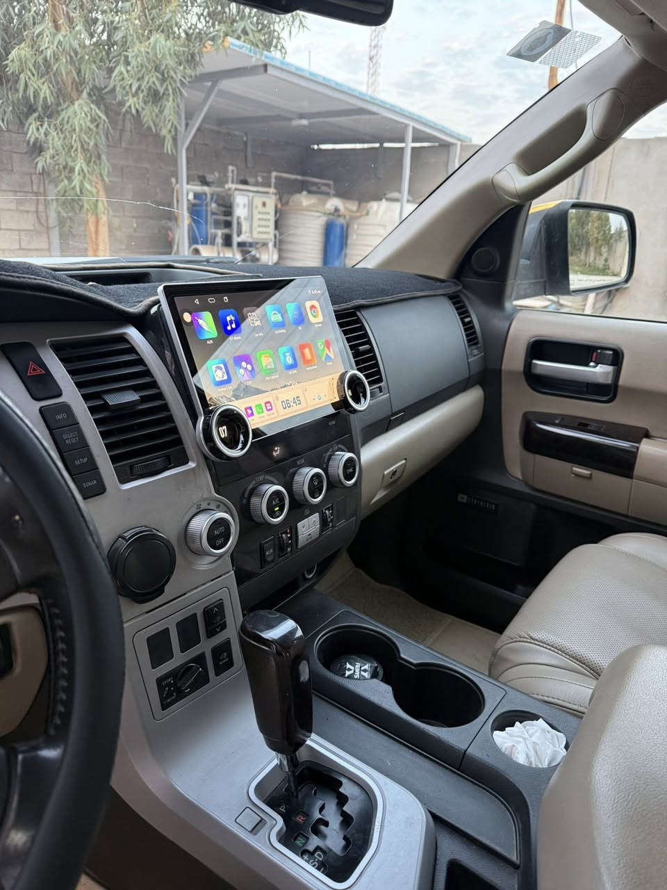 السلام عليكم
سيكويا ٢٠٠٩ خليجي بلاتنيوم للبيع السيارة ماشية ١٤٠ الف حقيقي نظيفة جداً مكفولة من الضربة، السيارة عليها ادامة كاملة من شركة ساز تشمل تبديل هايدروليك الكير مع الفلتر تبديل دهن البريك تبديل دهن بور ستيرن تبديل سي اويل للاكسل الخلفي، السيارة شادلها تخم تاير اطلس تايلندي جديد مع السبير مع فلنجات جديدة وتخم دسكات مع دسكات السايد بريك مع تنظيف حجرة المحرك وتنظيف منظومة الوقود، السيارة شادلها منظومة تبريد جديدة بالكامل مع تبديل كومبريسر دينزو اصلي ( سعره ٥٠٠ الف)، السيارة شادلها شاشة اندروير رام ٨ كيكا ( سعرها ٣٠٠ دولار)، جميع كهربائيات السيارة شغالة بضمنها باب الصندوق الخلفي والمرايات، قايش السيارة مع الرولة والضاغطة جديد، صدر السيارة جديد مع تخم دبلات كهربائية اصلية للسيارة ( سعرها ١٠٠٠ دولار)، السيارة شادلها عازل صوت وحرارة بالكامل للابواب والارضية والسقف،

رقم السيارة مميز اربع ارقام والسنوية الى ٢٠٣٠

اخوان السيارة جديدة وناعمة جدا بالمشي، مالجني الف متصرف عليها

مكان السيارة بغداد / الدورة / البوعيثة

السعر  (٢٣) الف دولار وبي مجال بسيط

للاستفسار،  الاتصال بالرقم: ***********
