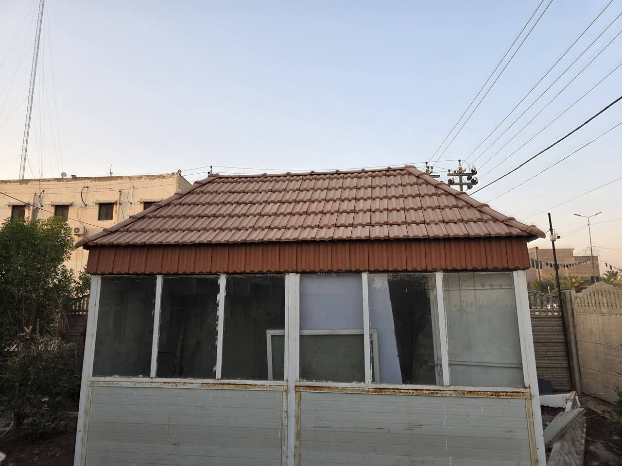 كرفان قياس 5* 3
السقف قرميد 
السعر 3 مليون 
المكان بابل 
***********
