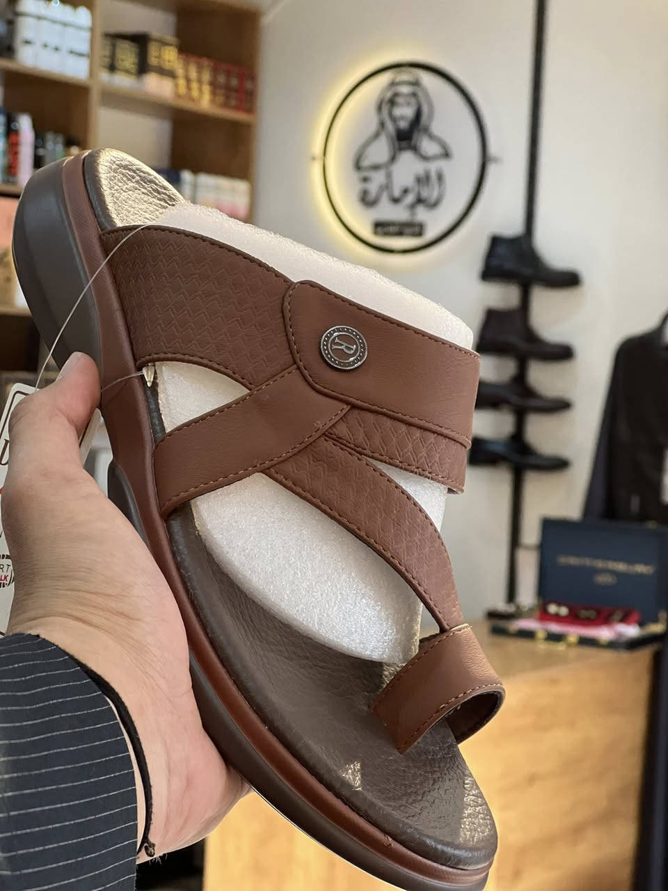 بمناسبة قدوم شهر رمضان 🌙
يوفر لكم الإمارة للزي العربي 
مجموعة من الشحاطة 
من شركة Dream 

القياسات المتوفرة 
٤٠ الى ٤٥ 
خمس الوان 
السعر ٢٠ الف 
العنوان صلاح الدين قضاء الدجيل 
مجاور مندي حضرموت 
مقابل المدرسة الإبراهيمية
#صلاح_الدين
#الدجيل 
#بغداد
#العراق 🇮🇶


**إذا كنت صاحب هذا الإعلان وتريد حذفه لأي سبب، رجاءا أرسل رسالة إلى الدعم الفني**