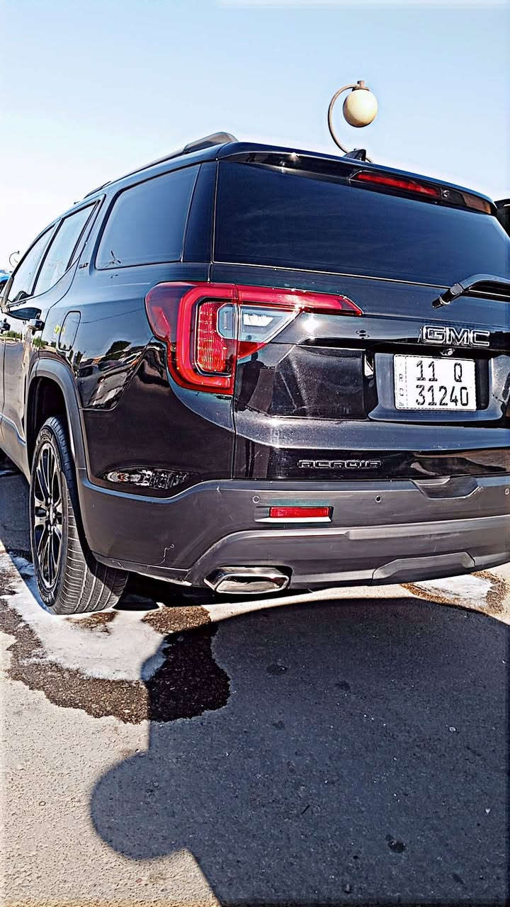 جمسي أكاديا 2023 وارد أمريكي
‏GMC Acadia 2024 

المواصفات SLT فول

محرك 4 2000 تيربو كير 9 سرعه 

المسافة المقطوعة: 34 الف ميل فقط

شاشة كبيرة

حساسات 

سبعة راكب

كشنات جلد و هيتر وتبريد و كهربائي 

 كشن السائق هزاز 

رادار أمامي وجانبي

تحديد مسار

ويل كروم 

إشارات بالمرايات و رادار

تشغيل عن بعد

صندوق كهرباء

بصمة بالأبواب

هندبريك بصمة

لايتات LED + زينون

بك لايت LED

الضرر: بنيد صبغ وجاملغ بلاادي فقط نفس اللون 

 عنوان بغداد السعر اتصل ***********
