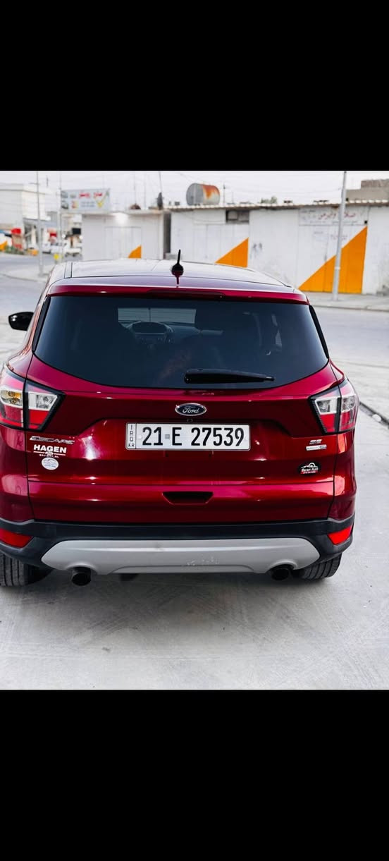 فوردئیسکپ 
مۆدیل 2017مواسفات se سیستەم ecobost مکینە1.5 ئێرباگ سیستەمە
سوکان فۆلیۆمە.گێرلەسوکانە.تعدیل سورعەیە.کوشین هیتەرە
سبووغ هیجی نیە  جێجێ ساردەکوتی هەیە کەمەک
تەزرەکوتی هەیە تۆزێک لای دەبەی ئاوی فلجەی گرتیە
گێر مجینە بەشەرت سەنەوی نوێیە بەناوی خۆمە  
 تحویل وەکالە بەشەرت
سعر.95ومجال
***********ژ.م أربيل, العراق
