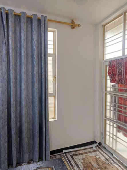 محافظة بابل مركز المدينه
دار سكن طابو صرف  للبيع المساحة 150م مربع بناء غرفتين نوم +كلدور +مطبخ +استقبال +صحيات +صاله فوك ٨×٣
جديد العنوان حي المهندس مقابل مدينة العاب ارض بابل عبر شارع 80 بالفرع الثالث عرض الشارع 15متر
المساحة 150متر مربع 
الواجه 10متر 
النزال 15متر
عرض الشارع 15متر 
بناء جديد 
للااستفسار اكثر اتصل على الرقم
👇👇👇
***********
‏***********٠
