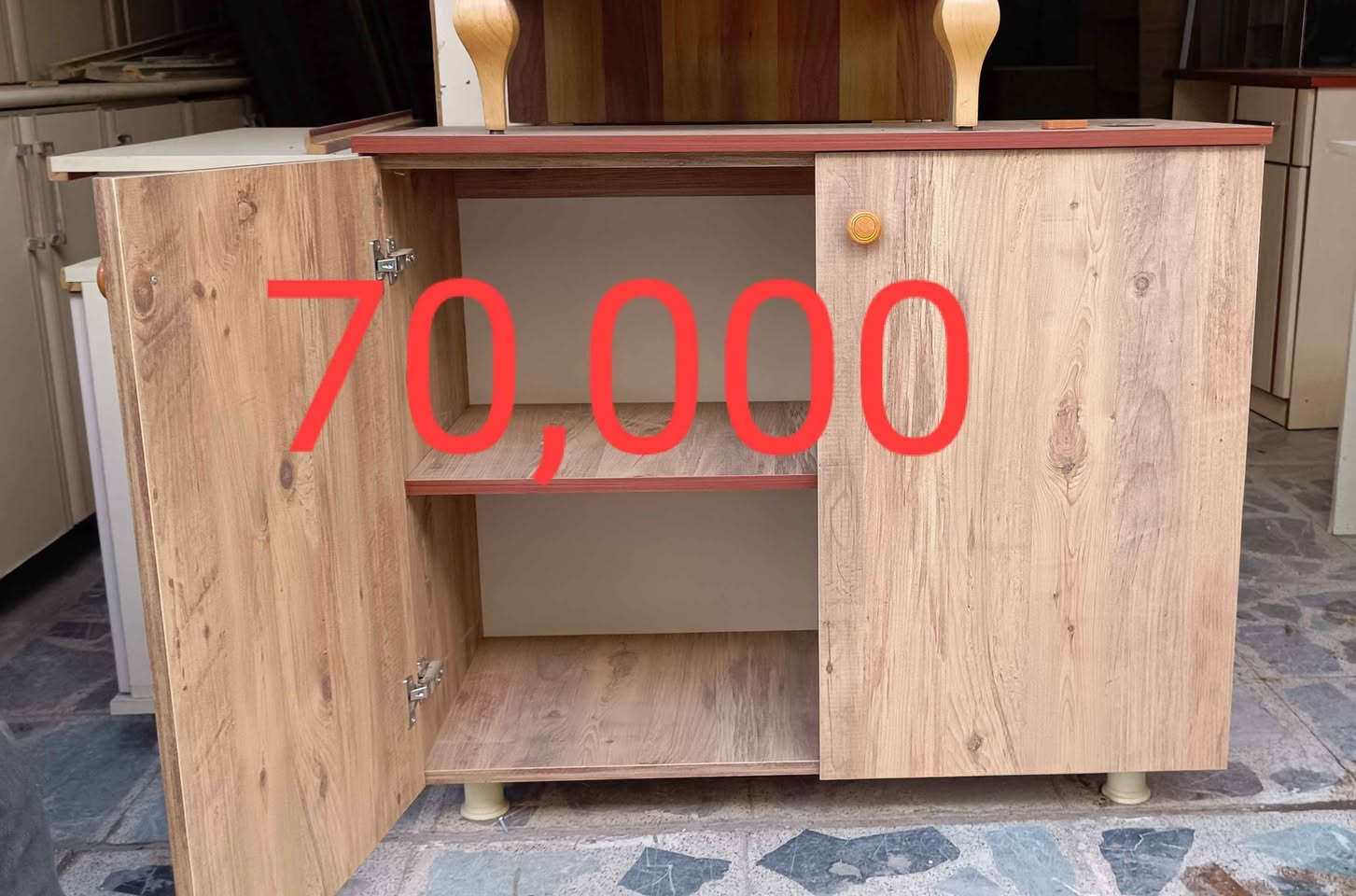 سلێمانی ، ڕاپەڕین 
دوو دانەی دوو دەرگایە ، دەرگاکانی لێکراوەتەوەو هەر لەگەڵێتی ، هەردووکیان پێکەوە ئەفرۆشم ، نرخی یەک دانەی 70,000 هەزارە بەڵام هەردووکیان پێکەوە 125,000 ، تازەو لۆکن بەکار نەهاتووە شوختیان پێوە نیە ، ڕەفەکانیان سکەیە ، بۆ داواکردن نامە بنێرن یان پەیوەندی بەم ژمارەیەوە بکەن:- *********** السليمانية, العراق
