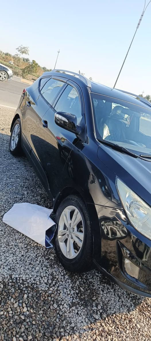 السلام عليكم
البيع توسان خليجي موديل 2013
سياره مكفوله من ضربه بيها اربع قطع بس راش 
كير محرك تبريد صدر تخم تاير جديد سياره جاهزه 
عنوان ديالى جديده الشط سعر 120وبيها مجال 
***********
