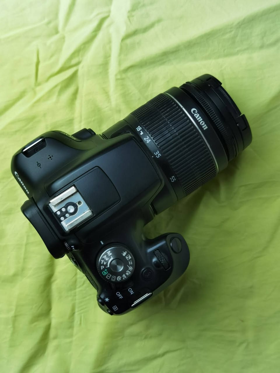 كاميرا كانون Canon EOS 2000D DSLR
كاميرا جدا نظيفة مال بيت وگدامكم الصور، نهائياً ما متعوبة شترها بحدود 15K

دقة 24.1 ميجابكسل حقيقي 
مستشعر APS-C CMOS
تصوير فيديو Full HD 1080p
شاشة 3 بوصة
تدعم Wi-Fi
9 نقاط تركيز نقطة مركزية مزدوجة التقاطع
سرعة تصوير 3 صور/ثانية
بطارية تدوم 500 صورة
وزن 475 غرام

ملحقات 
 عدسة Canon EF-S 18-55mm III
فلتر UV ياباني
بطارية
شاحنة
جنطة

السعر 265 الف
توصيل لجميع المحافظات


**إذا كنت صاحب هذا الإعلان وتريد حذفه لأي سبب، رجاءا أرسل رسالة إلى الدعم الفني**