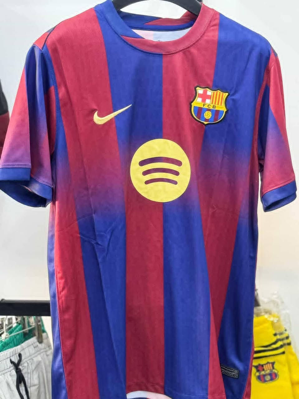 السلام عليكم شباب طيبه
اليوم وصلتنه دريسات خامه فلتر اصلي تشيرت اكثر من 50 الوان نادي مختلفه سعر مناسب التوصيل مجاني للجميع المحافظات العراق 🇮🇶 🇮🇶    👋👋


**إذا كنت صاحب هذا الإعلان وتريد حذفه لأي سبب، رجاءا أرسل رسالة إلى الدعم الفني**