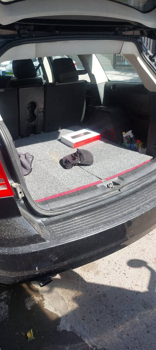 دوج جورني ٢٠٠٩ محرك ٣٥٠٠ رقم بغداد انكليزي فقط صبغ قطعتين بدون تبديل  تبريد شغال السعر ٩٠ وبي مجال بسيط ***********
