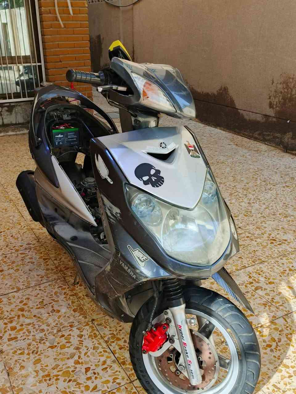 سلام عليكم
اخوان دراجه سكنس فحل كوري نوزل خط واحد للبيع
اخوان الدراجه ما مفتوحه ماطاختها سبانه دراجه 2008 بيها نقص راجز سلف تعبان والكلج الأمامي بي هاف وشلعه مو ذيج القويه علماََ الكلج الخلفي بعده بالجيس يعني بس الأمامي يتبدل ب٢٠ الف وتاير امامي بي بناجر غيرها ربع ماتذب والسعر عل خاص مكاني بغداد الكراده *********** وتحياتي
