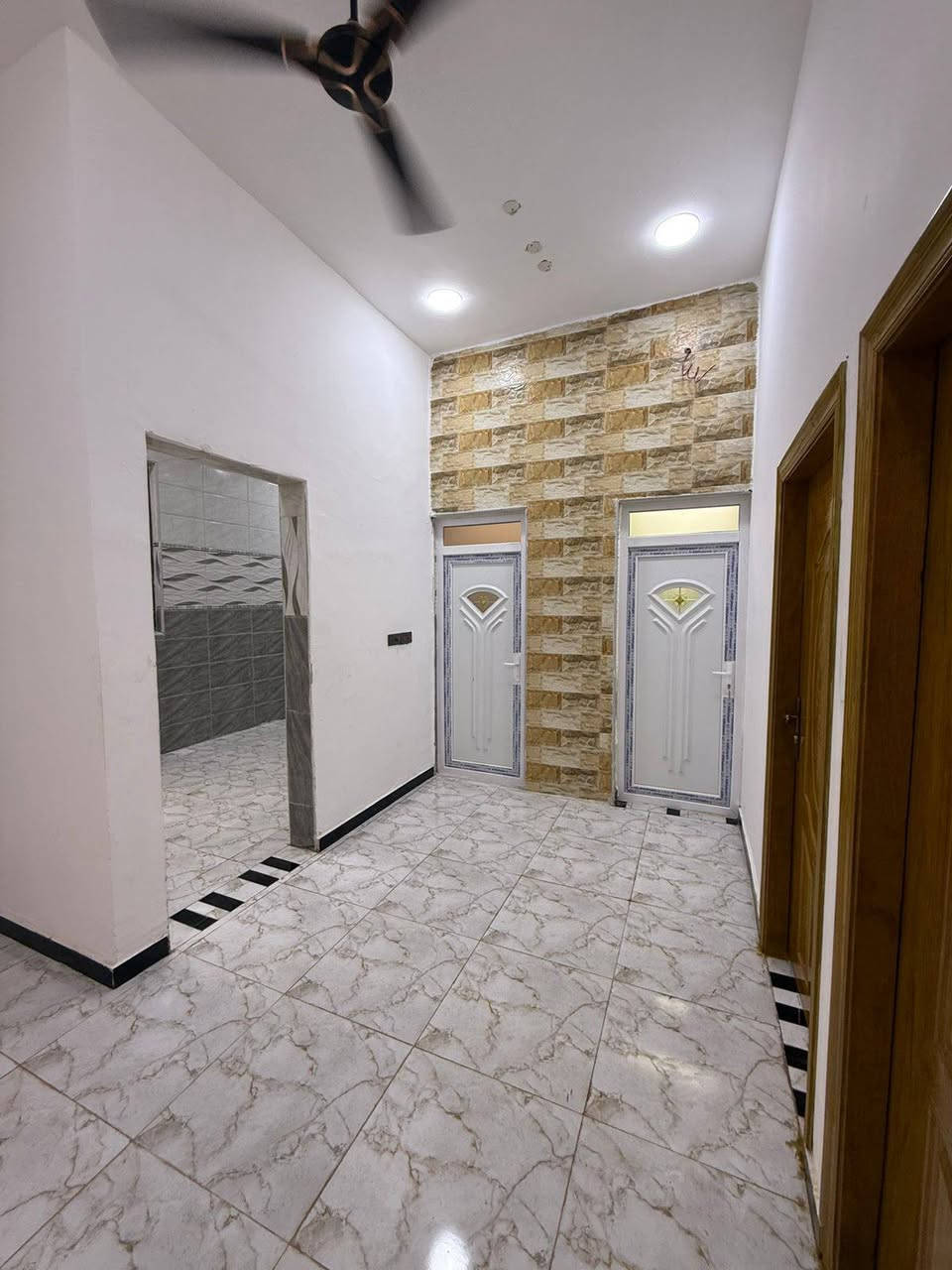 جنس العقار طابو ملك صرف زراعي بسم عراقي اصولي سند ٢٥
#المساحه  105 متر 

يحتوي البيت على غرف  منام2
و ديوان
و مطبخ 
او مناور
و صاله و وصحيات داخلي وخارجي 

العنوان بصره ابي الخصيب محيله دورة ام زباله 30 متر عن التبليط
موقع راقي 😎 

جميع الخدمات متوفره ماء كهرباء شارع 8 
شغل البيت كله درجة أولى

السعر58 و بي مجال للشراي
للاستفسار ***********
