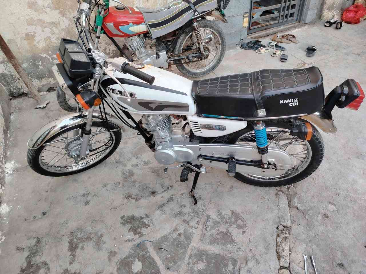 سلام عليكم دراجه للبيع نامه السعر 625 وبيه مجال. ***********
