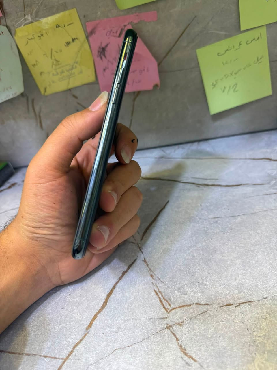السلام عليكم
Iphone 11pro max 

ذاكره256

بطاريه 74 اصليه ما مبدله 

دبل سيم المرغوب 

فقط مستبدل شاشه اصليه 60hz
نوعيه كايكو

الجهاز خالي من المشاكل ✅

السعر🔥🔥
خاص او اتصل ع ***********
موصل الايسر
