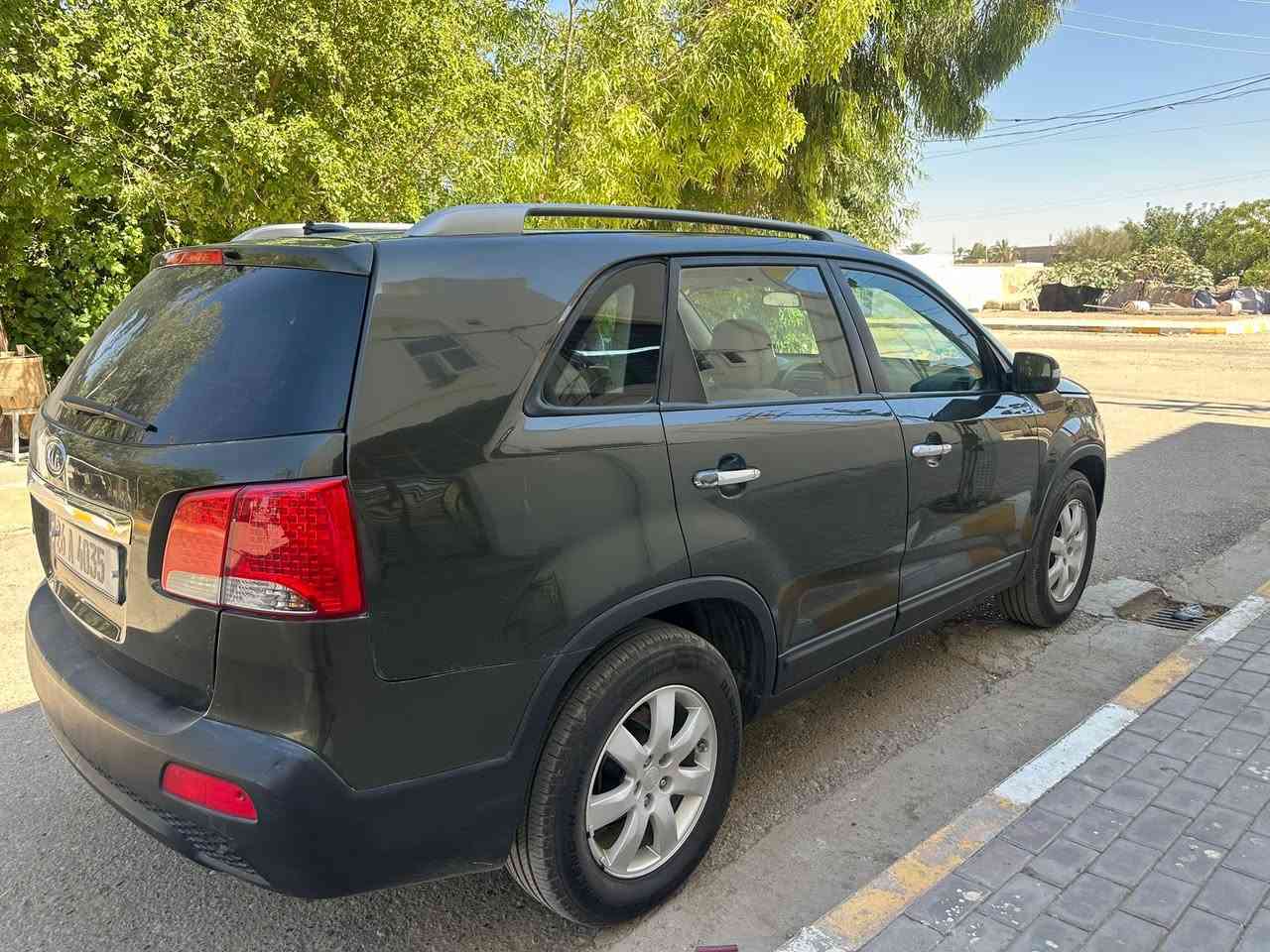 للبيع سعر مناسب جدا 
سورنتو 2011 امريكي صبغ بنيد فقط 
بدون دواخل شرط
والباقي كفاله محرك 6 سلندر
7 راكب جديده جدا بدون اي نقص
رقم ونسويه وهزه وفحص جدد 
السعر 128 وبيها مجال بسيط للشراي
سامراء ***********
