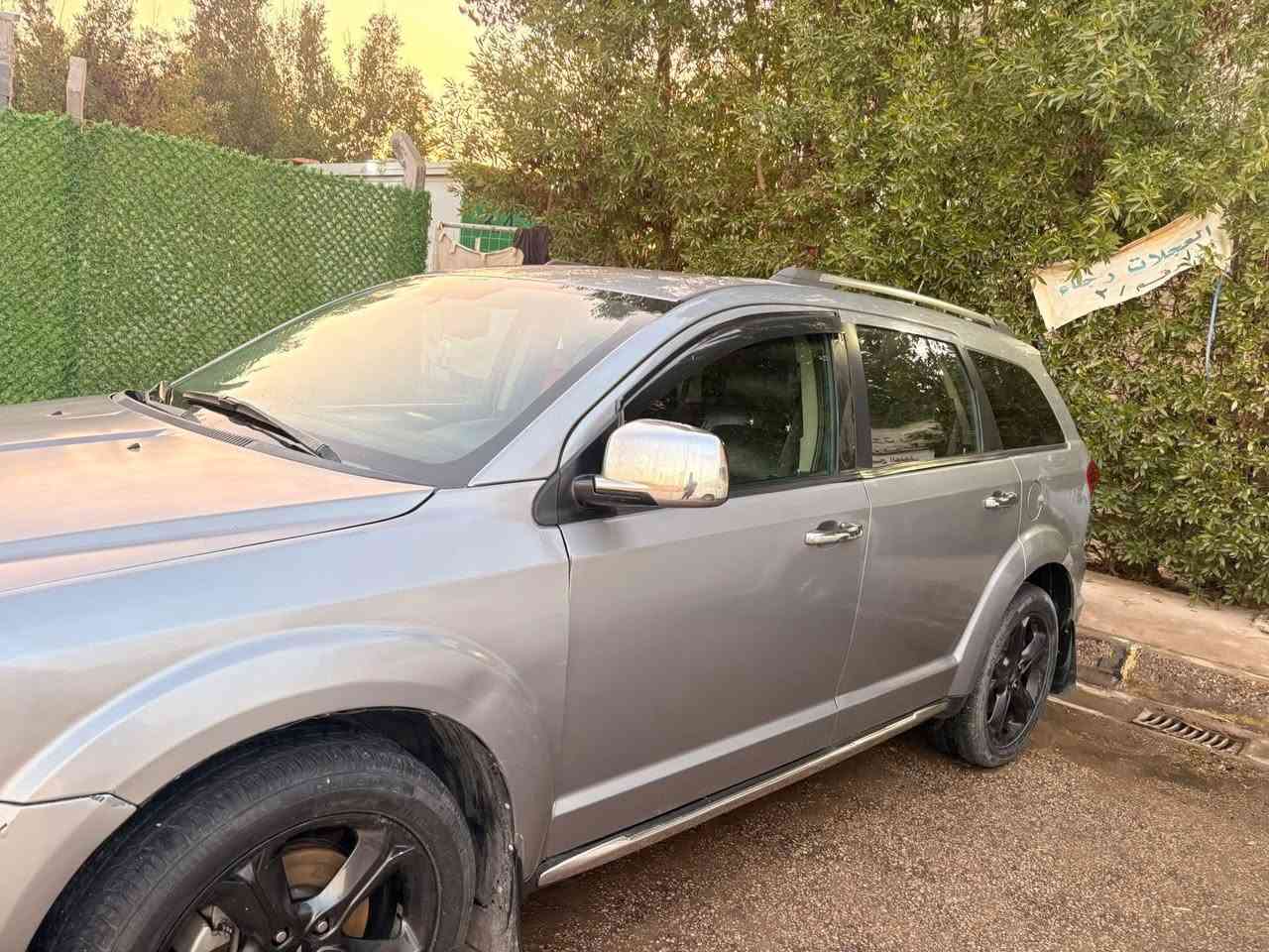 دودج جورني كروس رود 2018

فول عدا الفتحه مواصفات معرفه 

ماشيه 177236 

بيه خمس قطع بنيد و جاملغين وباب السايق و الخلفي كلها قطع اصليه شادله حداثه خفيف من امريكا بس دعاميه بالعراق حادث بابيبن خفيف تبديل باب و باب تعديل 

السعر 143 ورقه وبيه مجال بسيط مكان السياره بابل الحله 

للتواصل *********** اتصال واتساب
