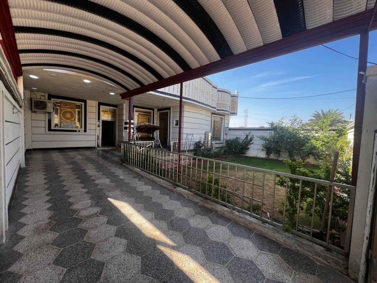 تسلسل 158
🏡 للبيع بيت في الأزركية – موقع مميز

📍 قرب مدرسة عرب ستان مقابل مسجد الصحابة

🔹 المساحة: 512 م²
🔹 نوع السند: طابو زراعي
🔹 الشارع: 6 متر
🔹 موقع هادئ ومناسب للسكن
🔹 السعر: 185 مليون دينار عراقي
🔹 السعر قابل للمراوس والتفاوض الجاد

للأستفسار الاتصال َ؏ الارقــام التــاليه |📱☎️
او مــــراجعة مكــتب الطــيب للــعقار | 🏠
قــرب مجــمع الشفاء | 🏢 📍
و مقابل دائرة الكهرباء | 🏭📍

📱 |***********
📱 | ***********
📱 | ***********
