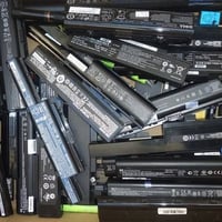 بطاريات ليثيوم مستعمل • ٦٠ قطعة • فحم