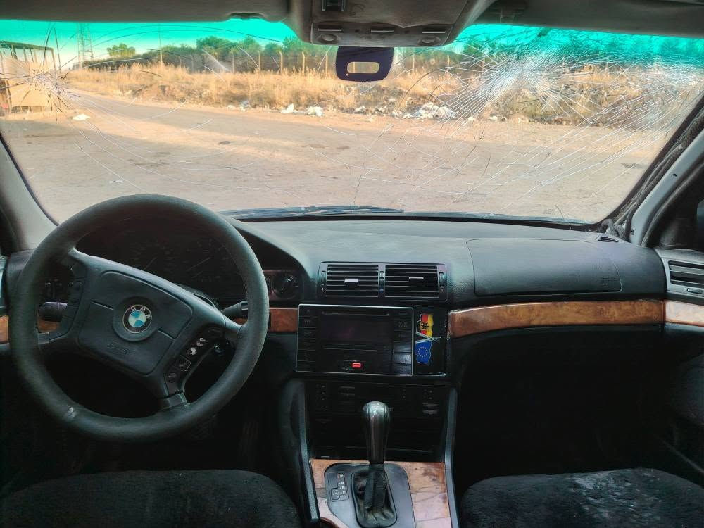 سڵاوی خوای گەورەتان لێبێت بیئیم مودیل 1998 V8 540 گێڕو مەکینە بەشەرت فول مواسەفات سڵایت جام کارەبا لایت ئەڵقە لایتو بەگ لایتی مەزبوتە تەقەو ڕەقەی وەسەت ئاوێنەکارەبا سیستەم ساڵنسا سپۆڕت سەیارەکە تابڵێی بەقوتە کارەبایاتی مەزبوتە ئاڕم پلاستیک هەولێر ئاڕمو ئەوەلیات موسو بڕاوە بەشەرت وەرگەڕاو بەشەرت بۆزانیاری زیاترپەیوەندی بکە سعری 36 وەرەقەو مەجال *********** كويسينجاك, أربيل
