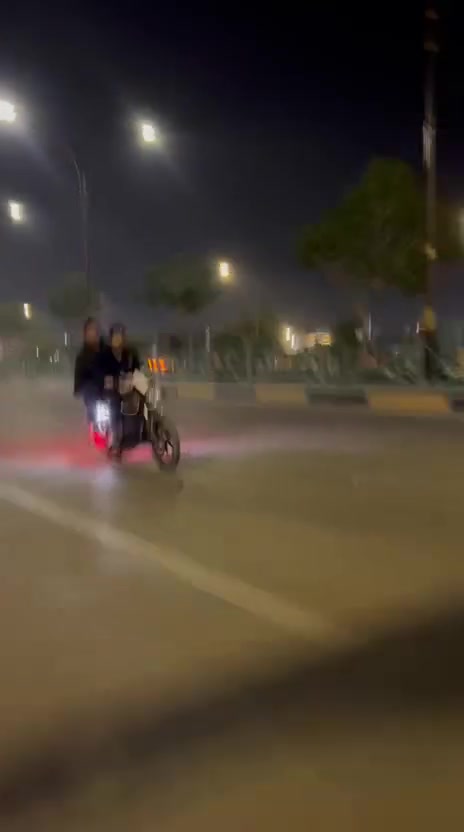 السلام عليكم دراجه دايوان موديل 23 اصوليه مرقم رقم انكليزي سنويه مكان ديالى بعقوبه حي المعلمين السعر 2600وبيه مجال تصل ***********
