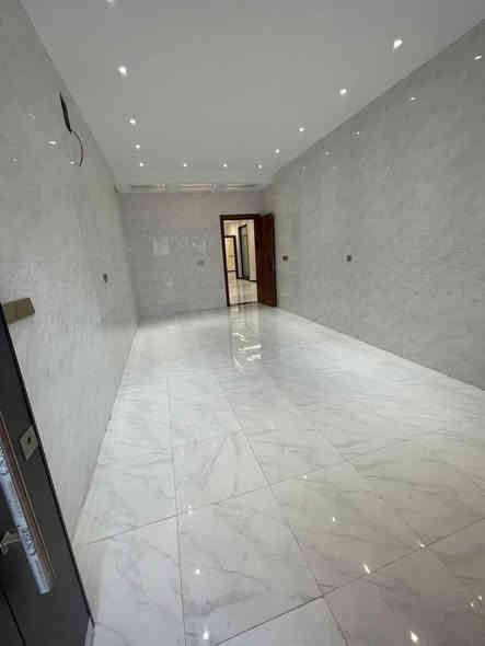 تحية طيبة 
دار حديث 2024 للبيع حالة السند(مستقل)

📍 العنوان : الكرادة محلة 903 قرب كنيسة الارمن 

🔻 المساحة : 266 م

🔺 الواجهة : 8 م   

💢 سند مستقل

🔸المحتويات : 6 غرف نوم (نظام سويت) - غرفة خدامة - صالة كبيرة جداً - هول داخل - مطبخ - مجموعات صحية + حمام ضيوف - كراج - حديقة

▪️جودة البناء جداً عالية وبمواصفات حديثة  

💲السعر : عند الاتصال او حضورياً   

للاستفسار الاتصال على الأرقام التالية 

***********

***********

العادل للاستثمار والتطوير العقاري
