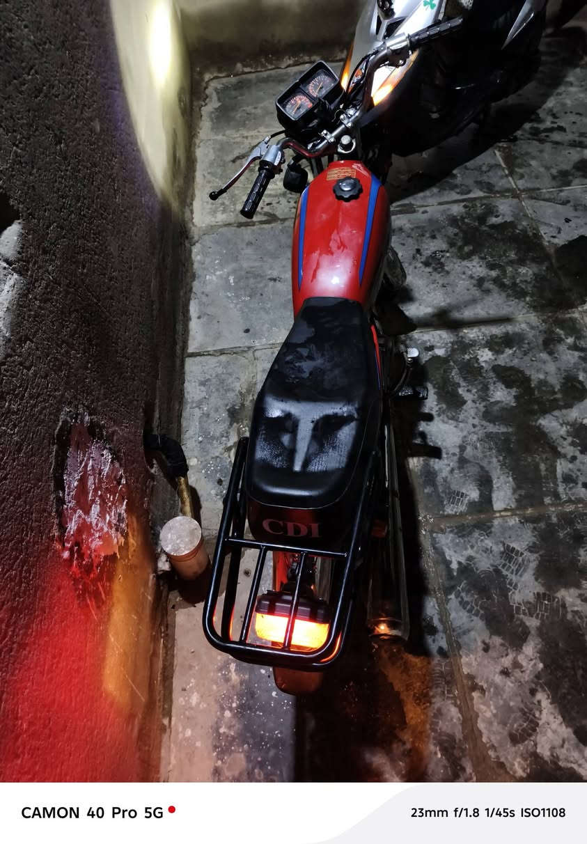 سلام عليكم دراجه للبيع ارشه 2014اوراق أصولي مكينه مفتوحه مبدل بوشه وبستم وولفات مكان كوت شارع النفط سعر 550وبيه مجال الطيبين خاص مغلق *********** والمو شراي لا يتعبني تره يجي رد مزين 😅
