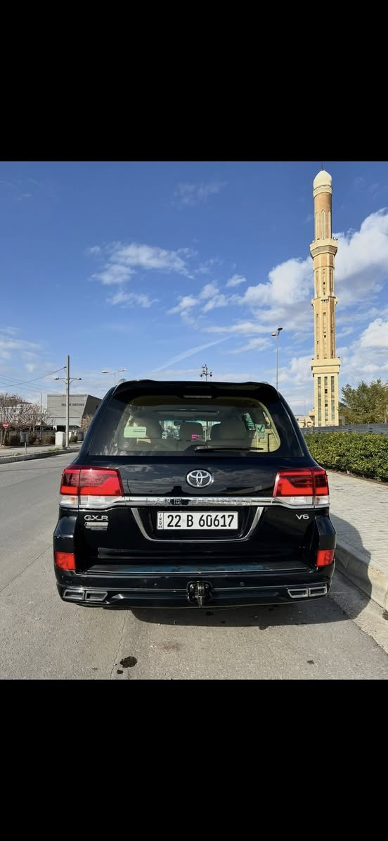 تويوتا لاندكروز ٢٠١٧ 
مواصفات GX-R فطيم مكفوله كفاله عامه بدون صبغ ماعده بيها ٣ شبر تعديل بس. سياره جاهزه و بدون اي نواقص سنويه جديده ثاني يوم تحويل ماشيه ٩٨ الف كم ٣ شاشات و ٤ كاميرات و طفايه. سياره جاهزه من كل نواحي تحول و تشغل و تطلع مكان السياره اربيل و سعر ٤٦٠ ورقه و بيها مجال قليل 
0784 445 7725
0750 461 7134
واتساب مفتوح ٢٤ ساعه
