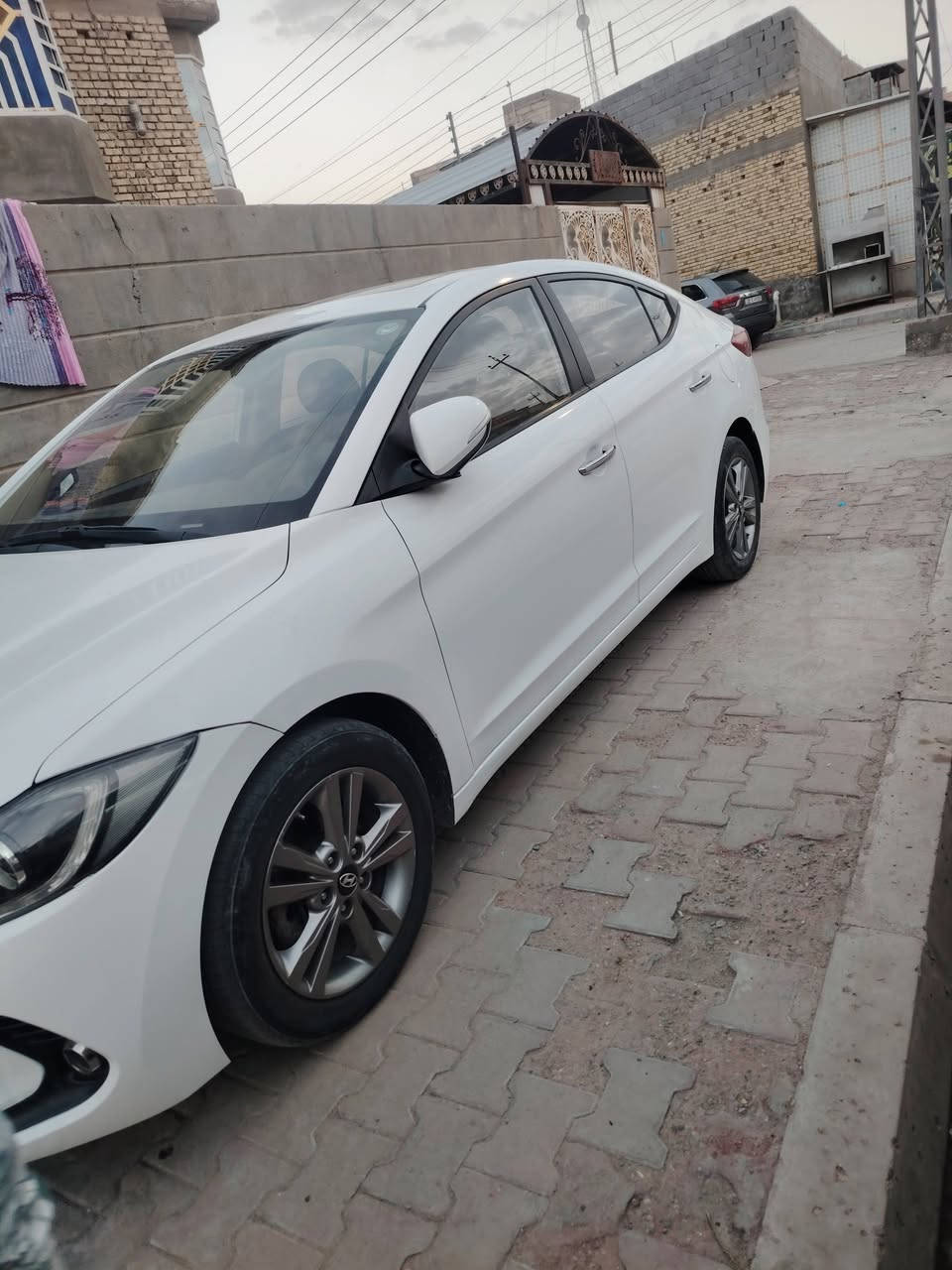 النترا  خليجي   للبيع كفالة عامه عده طخه خفيفه بلباب موديل 18رقم اربيل سنوية منتهيه العنوان  فول مواصفات عده البصمه مكينه 2000دوش.  ماشيه 106الف   السعر اتصل على الرقم ***********
