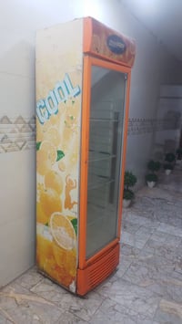 عارضة عمودية نظيفة... شغالة عل الفحص... شرط تبريدها فووول... ب  ١٥٠  ا...