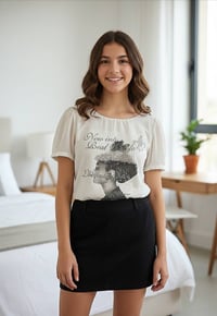 ملابس • أسود • أبيض