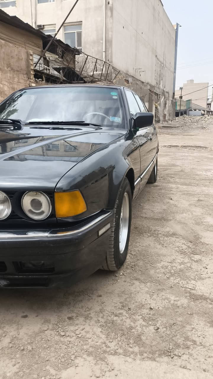 السلام عليكم740مكفوله 1992جاهزه من كلشي عليها سستم صوت ومنظومة زنون ***********
