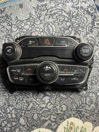 قيم وخذ • قطع غيار • عرض