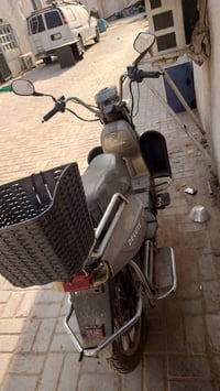 دراجه شحن شغاله بس كشره تعبان مال روحه وجيه 200 الف عل شغل 07706599432