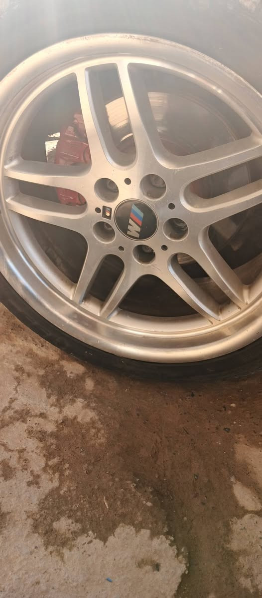 4تايرات جديده ويل M حجم 17 واحد بي فطر ناعم بدون تصليح
سعر 500الف العنوان جنوب  موصل حمام عليل


**إذا كنت صاحب هذا الإعلان وتريد حذفه لأي سبب، رجاءا أرسل رسالة إلى الدعم الفني**